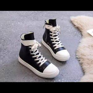 Comfortable never worn size 8 leather shoes